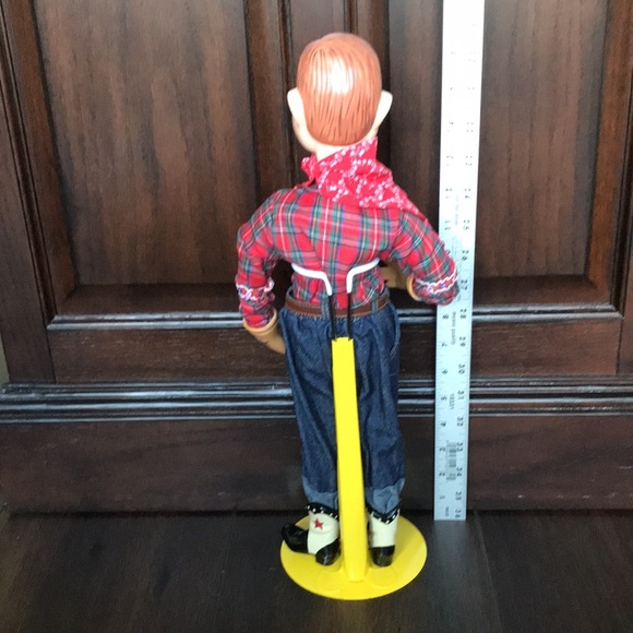 Howdy Doody Limited Edition 50th Anniversary Doll with Stand - Picture 2 of 9